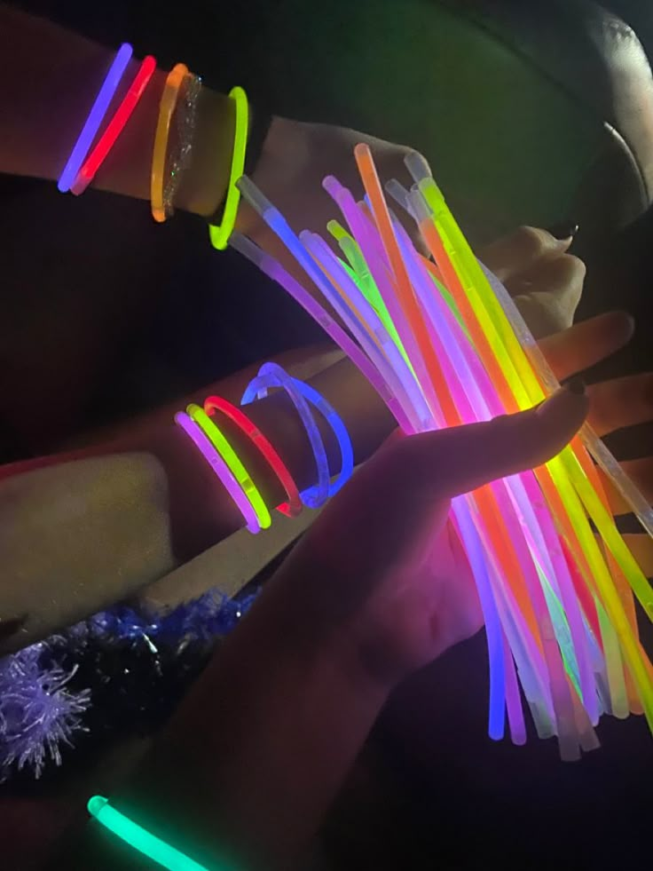 Vibrance Glow Bands ✨